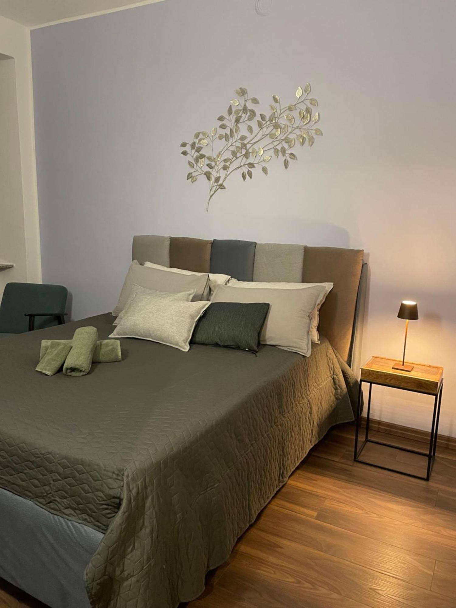 Mille8 Apartment Новара Екстериор снимка